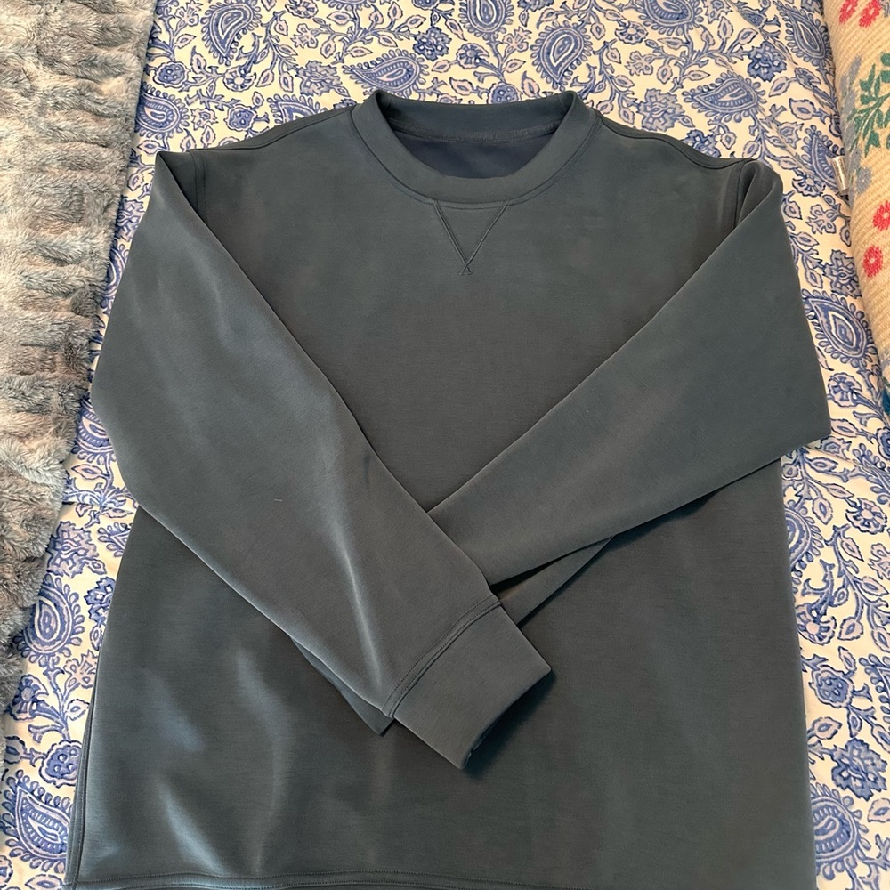 Lululemon athletica crewneck